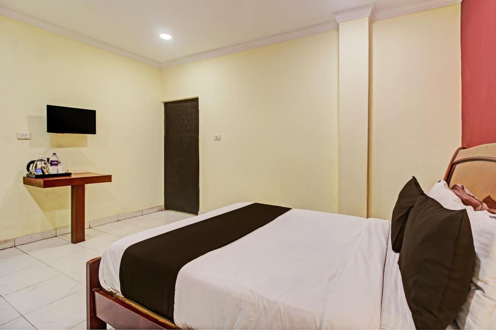 Hotel O Ruma Near Nampally Railway Station Hyderabad Exterior foto