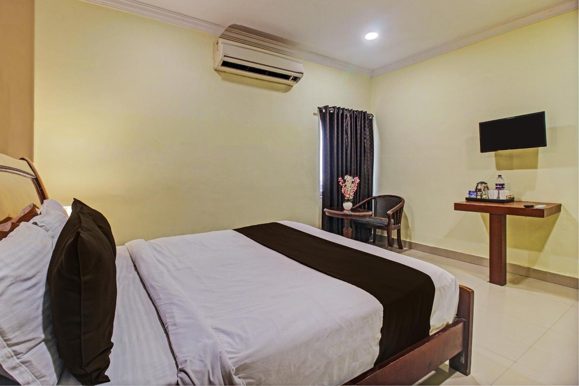Hotel O Ruma Near Nampally Railway Station Hyderabad Exterior foto